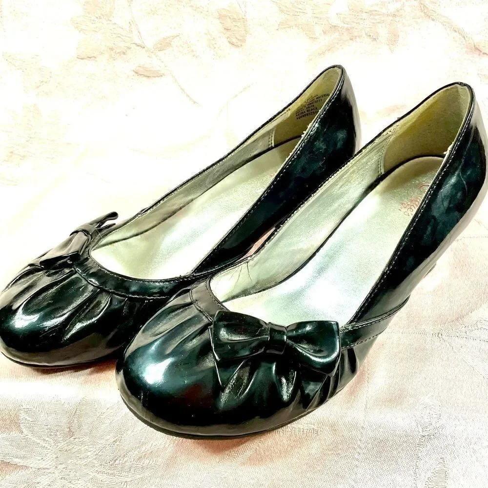CANDIES BLACK PATENT KEIRA PUMPS 2” HEEL SIZE 5M
